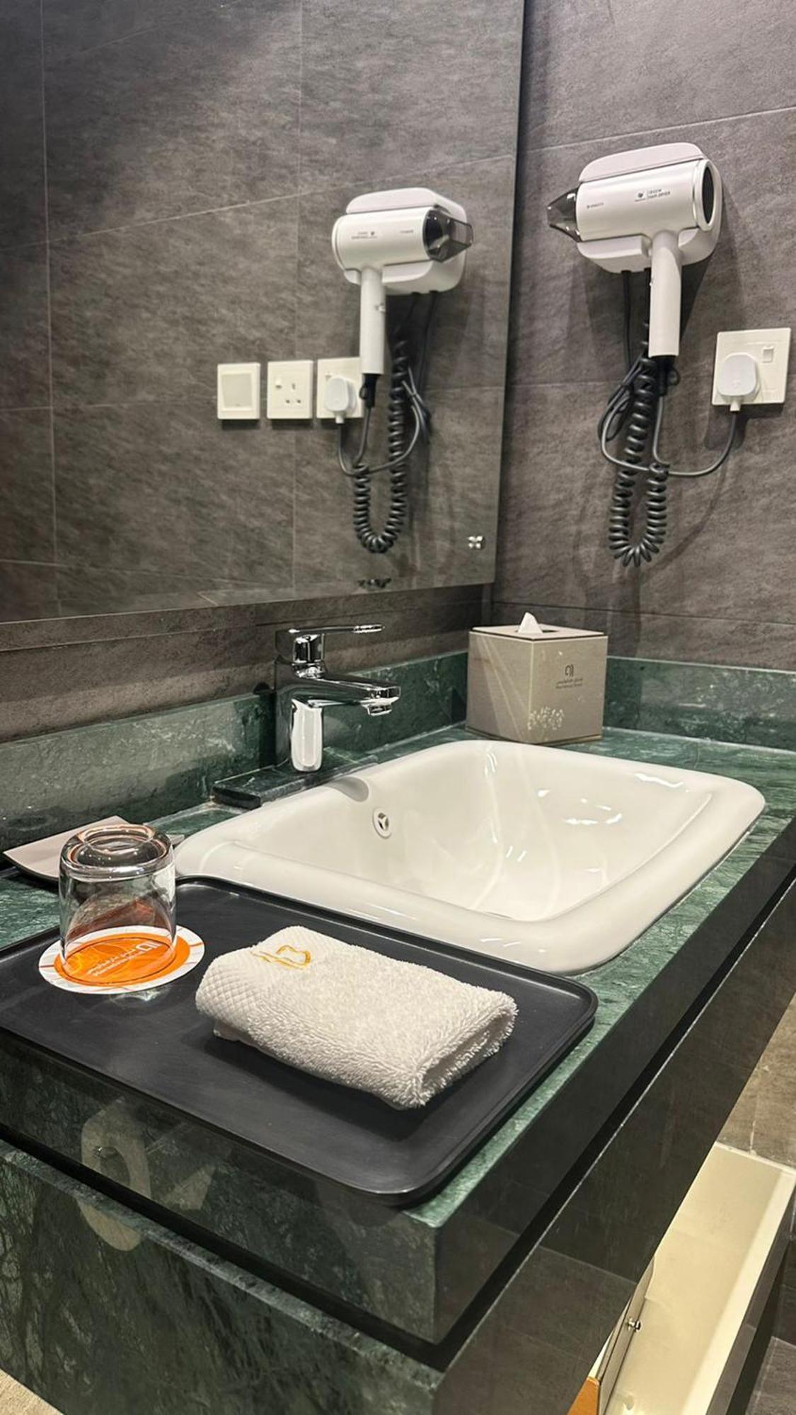 Marvelous Hotel 塔布克 外观 照片